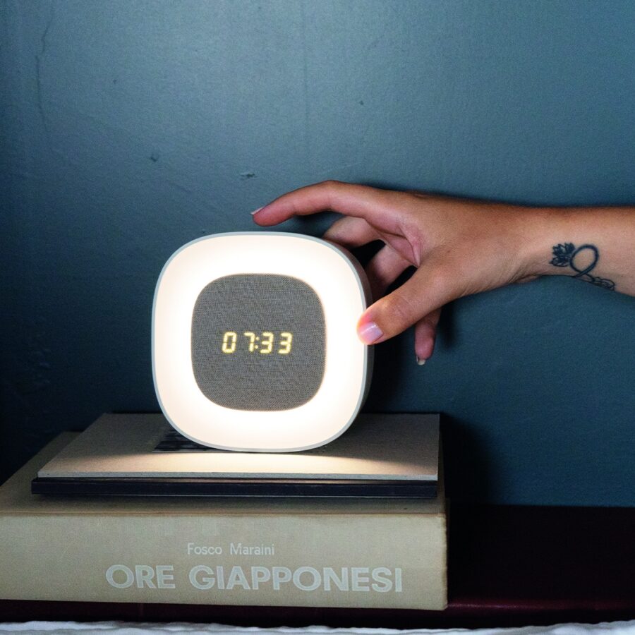 Sveglia Digitale Wireless con luce Led Grigio - immagine 2